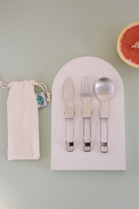 Foldable cutlery set